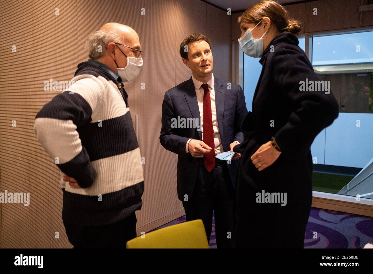 Clement Beaune, Staatssekretär für europäische Angelegenheiten beim Minister für Europa und auswärtige Angelegenheiten Frankreichs, hielt ein Briefing mit über Stockfoto