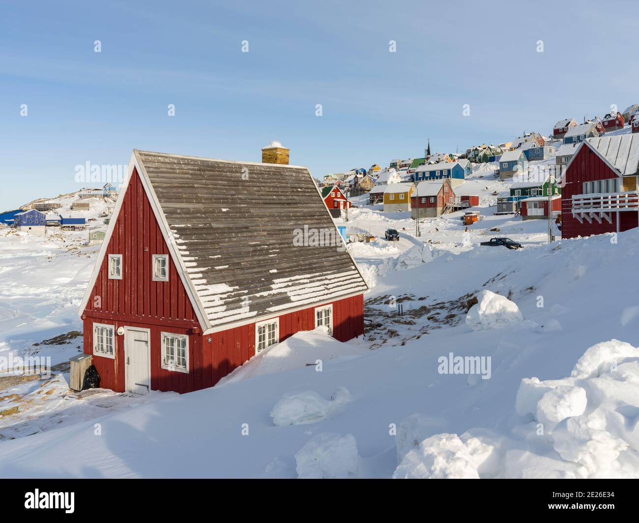Das Museum befindet sich in Gebäuden aus der Gründung der Kolonie. Winter in der Stadt Upernavik im Norden Grönlands am Ufer von Baffi Stockfoto