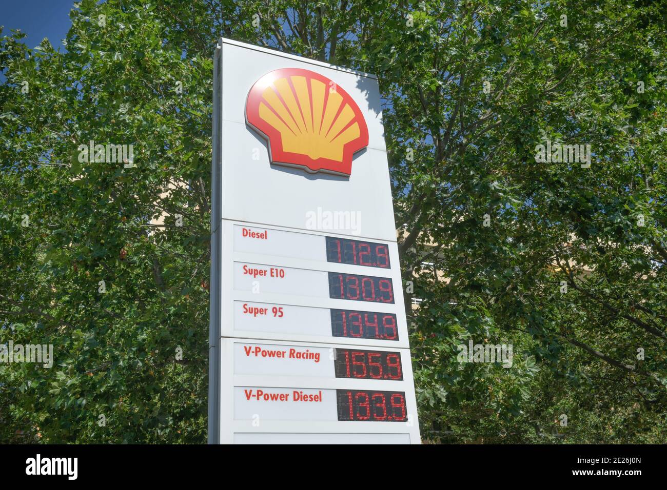 Shell Tankstelle, Martin-Luther-Straße, Schöneberg, Berlin, Deutschland Stockfoto