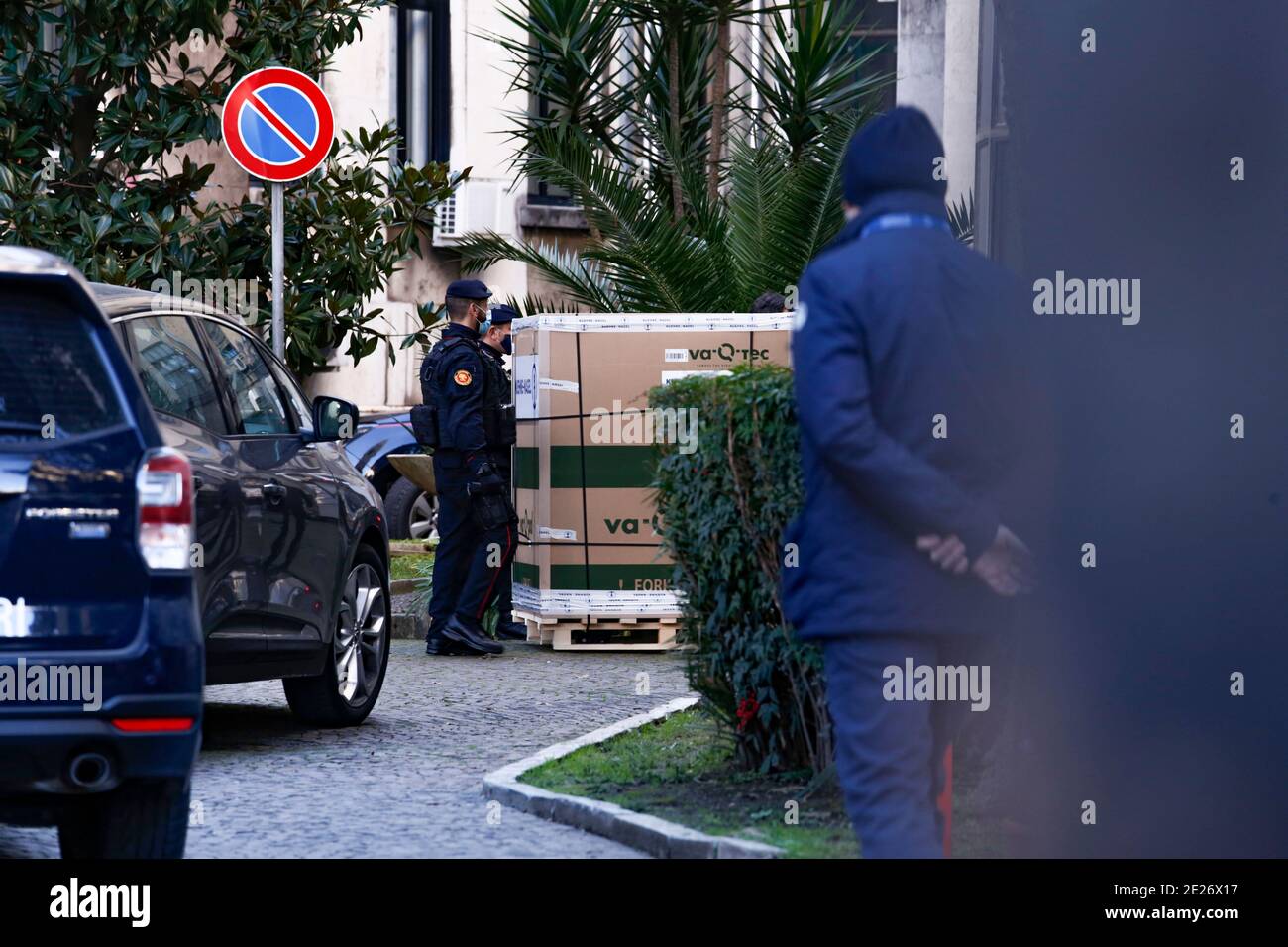 Roma, Istituto Superiore di Sanità: sono arrivate le prime 47 mila dosi dei vacini Moderna. Stockfoto
