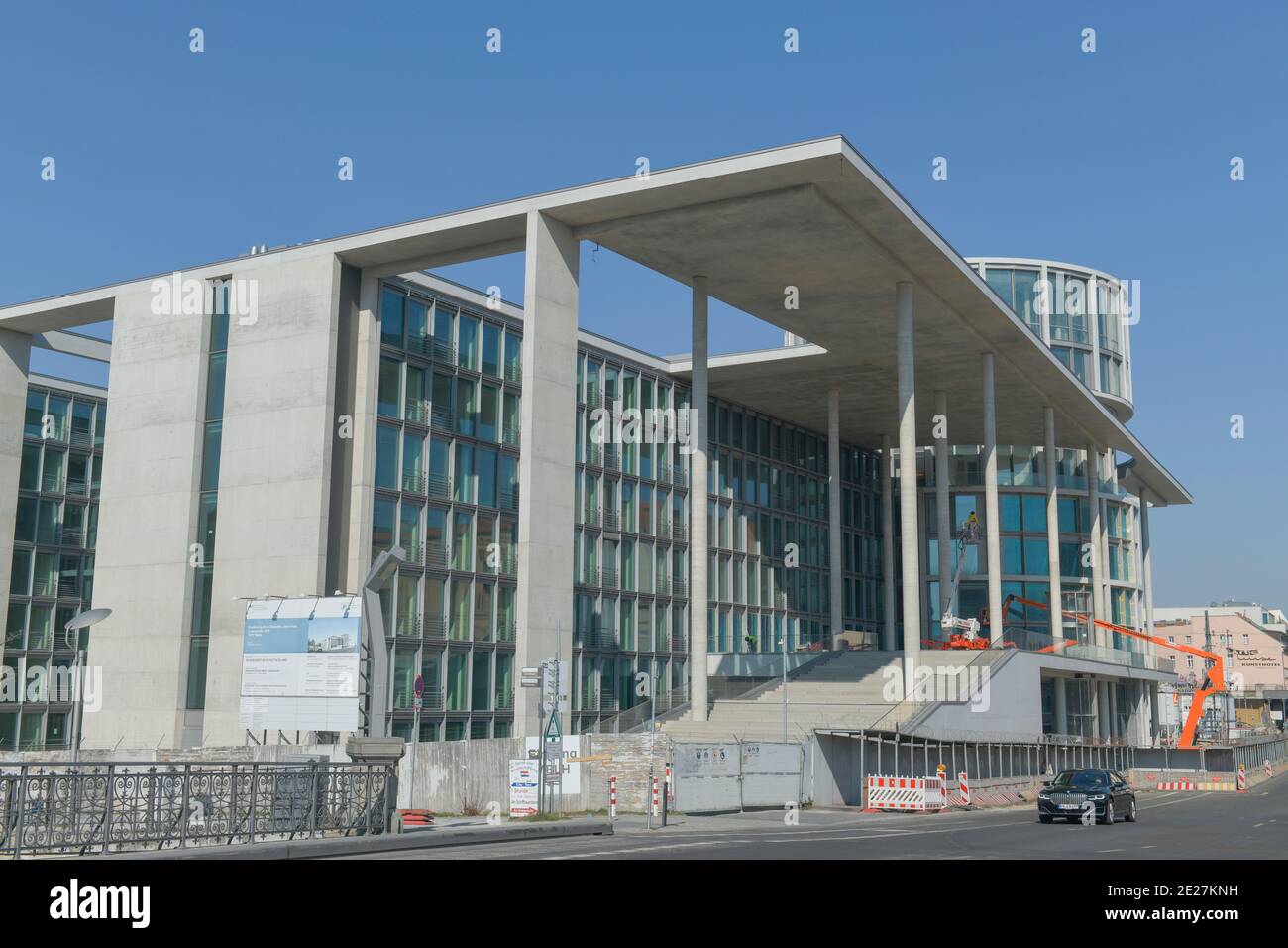 Erschließungsbau, Marie-Elisabeth-Lüders-Haus, Luisenstraße, Mitte, Berlin, Deutschland Stockfoto