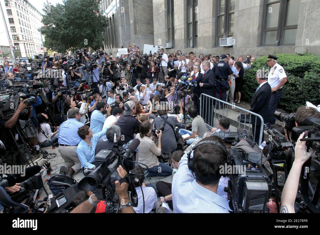 Dominique Strauss-Kahns Pressekonferenz vor dem New Yorker Strafgerichtshof in New York City, 23. August 2011. Foto von Hahn-Guerin-Taamallah-Pantaleo/ABACAPRESS.COM Stockfoto