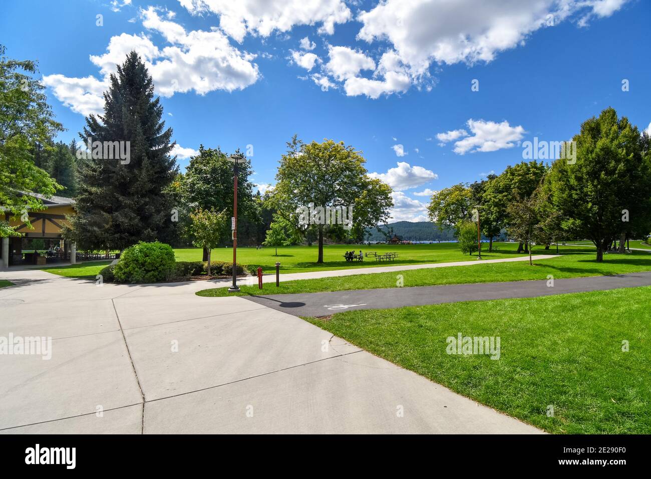 Sommertag im McEuen Park am See und Resort in Coeur d'Alene, Idaho, USA Stockfoto