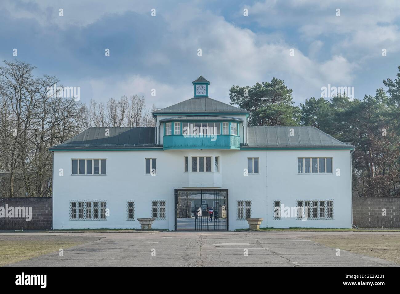 Eingangsgebäude zum Häftlingslager 'Turm A', Gedenkstätte und Museum Konzentrationslager Sachsenhausen, Oranienburg, Landkreis Oberhavel, Brandenburg, Stockfoto