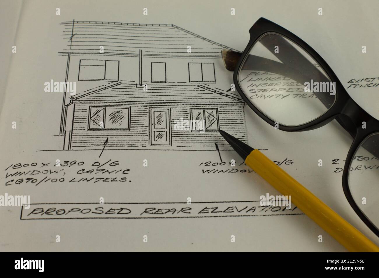 Graphit Bleistift Zeichnung einer Erweiterung, Hinzufügen eines Home-Arbeitsplatz zu einem Haus Konzept Stockfoto