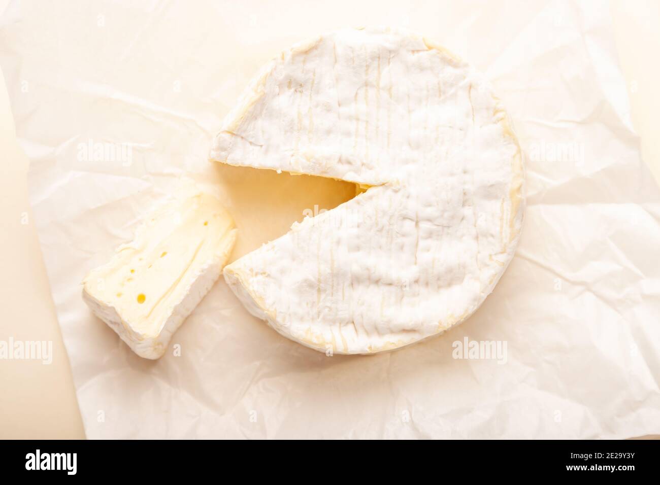 Ganzer Camembert-Käse Stockfoto
