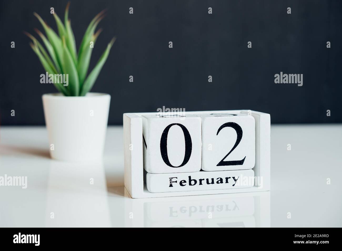 Zweiter Tag des Wintermonatskalenders februar. Stockfoto