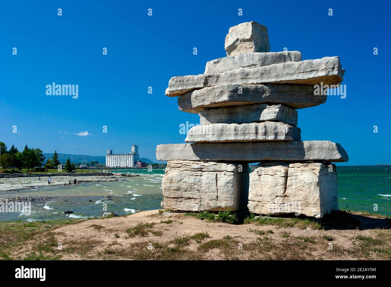 Collingwood Ontario Kanada. Inukshuk am Sunset Point Beach Collingwood. Stockfoto