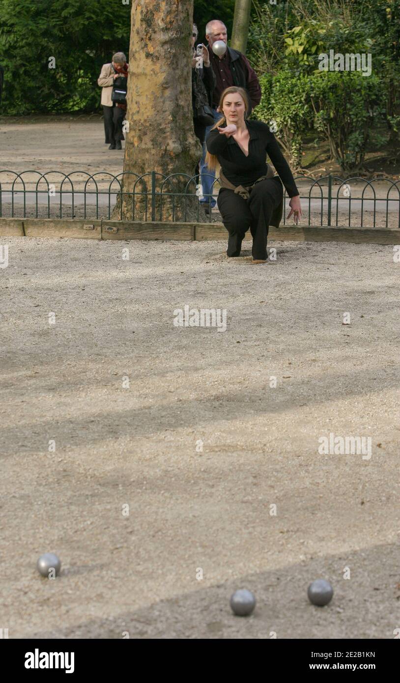 PETANQUE IM JARDIN DU LUXEMBOURG, PARIS Stockfoto