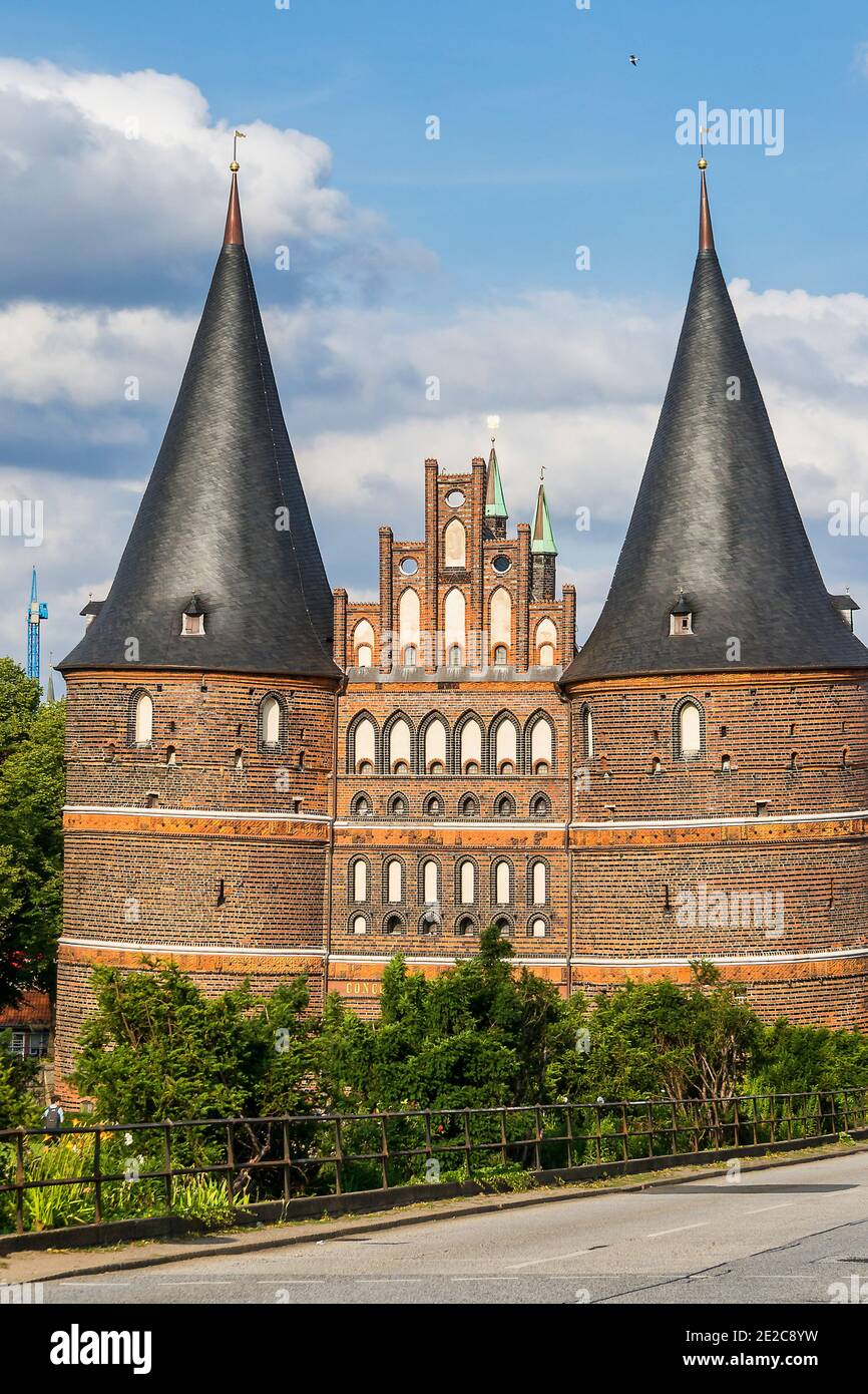 Das Holsten Gate Holstentor in Lübeck. Es ist das bedeutendste Tor des Mittelalters in Deutschland. Es wurde von 1464-1478 als ein gebaut Stockfoto