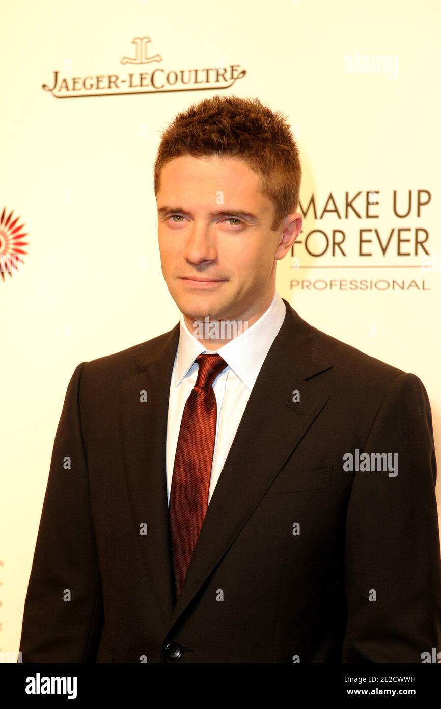 Der US-Schauspieler Topher Grace kommt am 15. Oktober 2011 zur Vorführung von "The Double" beim 5. Abu Dhabi Film Festival in Abu Dhabi, Vereinigte Arabische Emirate. Foto von Ammar Abd Rabbo/ABACAPRESS.COM Stockfoto