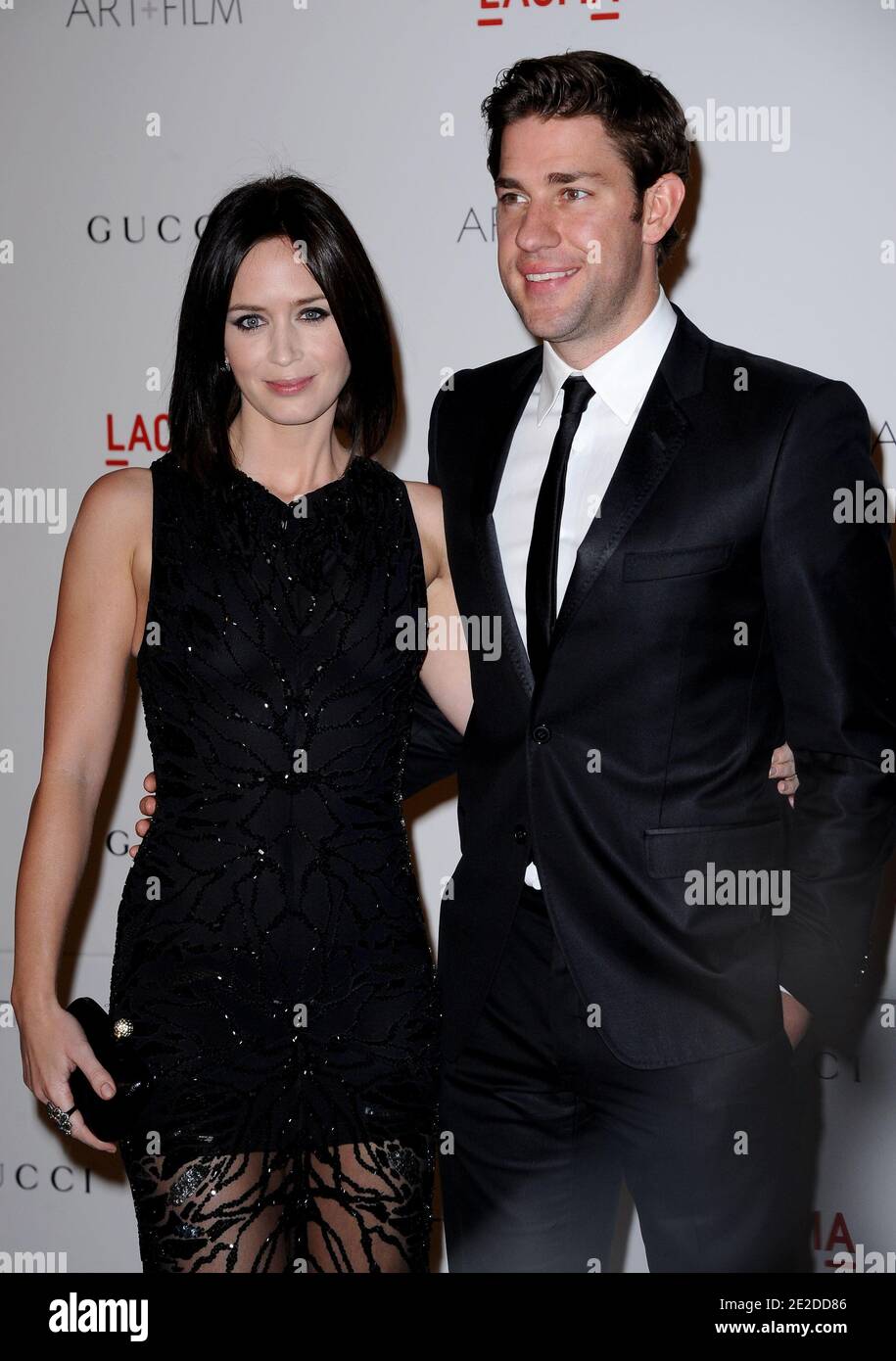 Emily Blunt und John Krasinski nehmen an der LACMA Art + Film Gala zu Ehren von Clint Eastwood und John Baldessari im Los Angeles County Museum of Art in Los Angeles, CA, USA, am 5. November 2011 Teil. Foto von Lionel Hahn/ABACAPRESS.COM Stockfoto