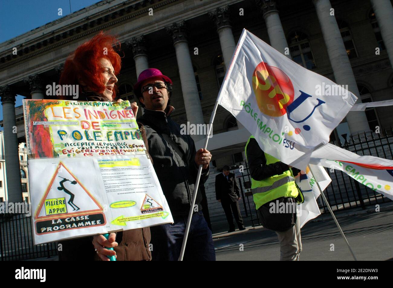 Demonstration und Streik der Mitarbeiter des "Pole Emploi" (Arbeitslosigkeitsbüro) vor der Pariser Börse am Place de la Bourse in Paris, Frankreich, am 14. November 2011. Foto von Alain Apaydin/ABACAPRESS.COM Stockfoto