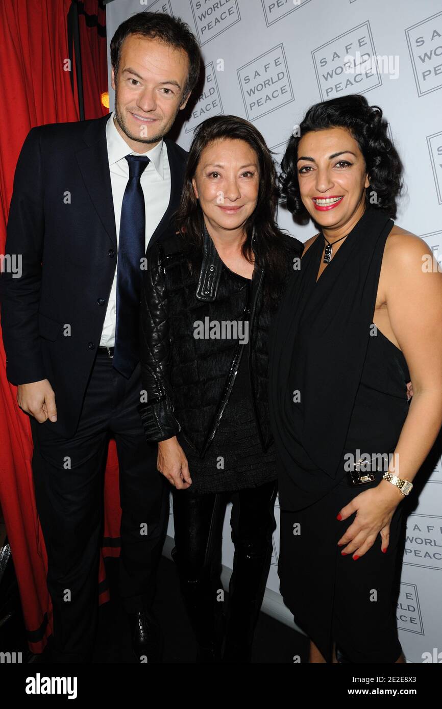 David-Herve Boutin, Barbara Bui, Fadia Otte bei der Aloe Blacc nach der Ausstellung in den Montana in Paris, Frankreich, am 29,2011. november.Foto von Alban Wyters/ABACAPRESS.COM Stockfoto