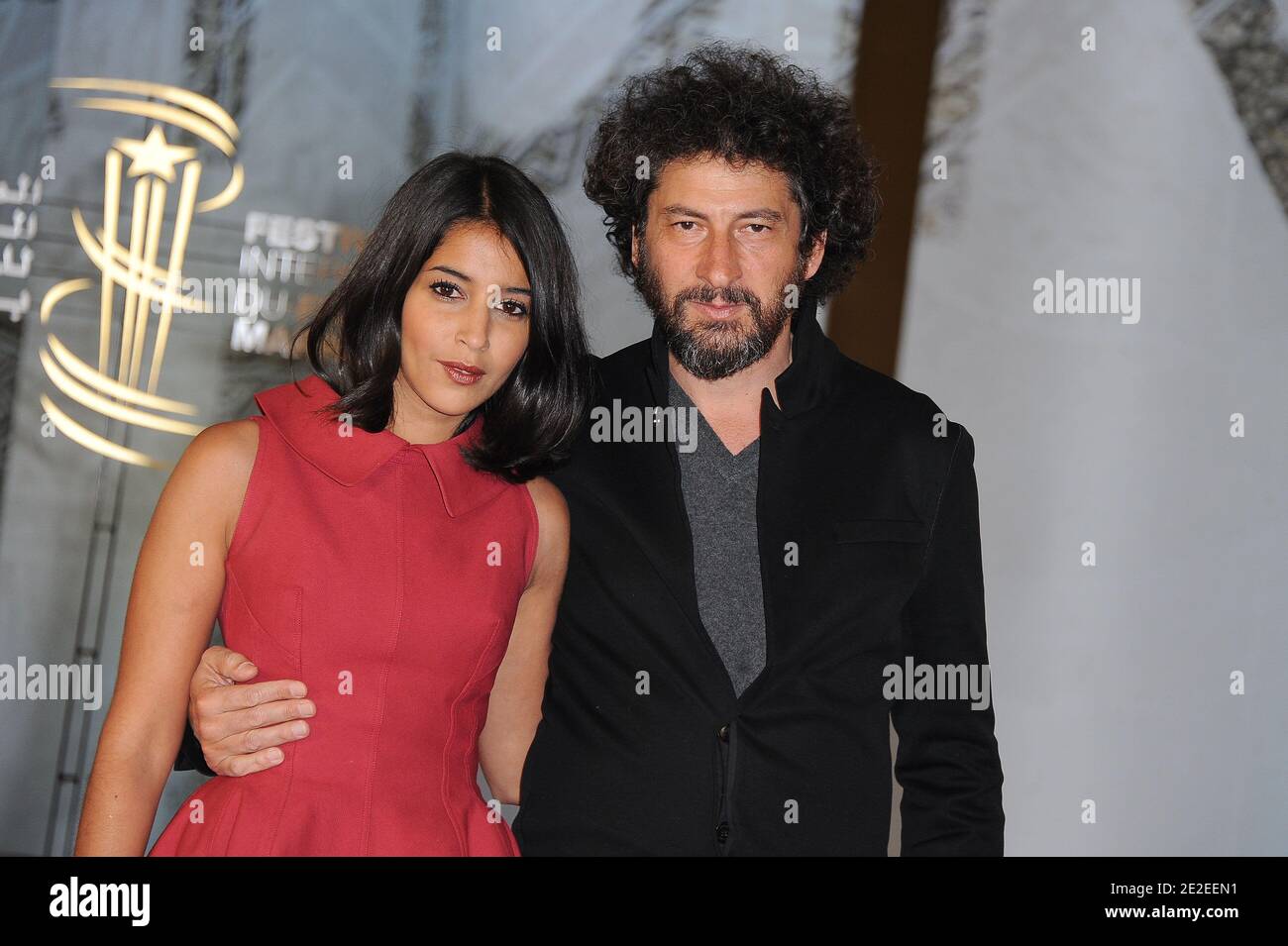 Leila Bekhti und Radu Mihaileanu kommen zum 11. 'Marrakech Film Festival' vor der Vorführung von 'Paris bei Nacht' in Marrakesch, Marokko am 4. Dezember 2011. Foto von Nicolas Briquet/ABACAPRESS.COM Stockfoto