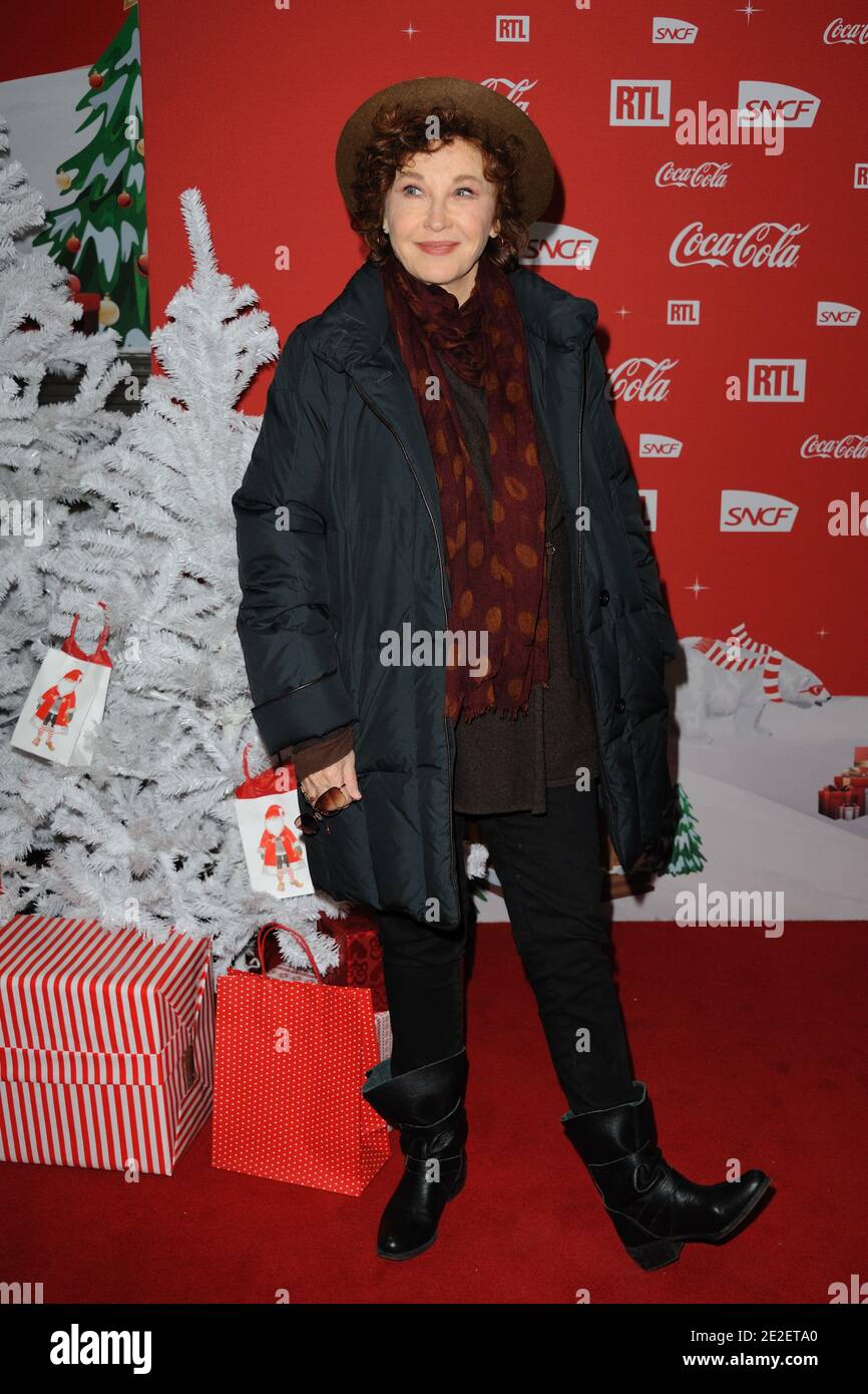 Marlene Jobert nimmt an der 'Association Petits Princes' und Coca Cola Red Train Launch am Gare de L'Est in Paris, Frankreich, am 15. Dezember 2011 Teil. Foto von Alban Wyters/ABACAPRESS.COM Stockfoto