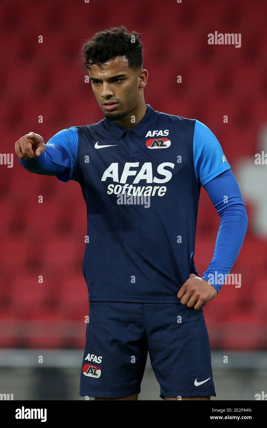 EINDHOVEN, NIEDERLANDE - JANUAR 13: Owen Wijndal von AZ während des niederländischen Eredivisie-Spiels zwischen PSV und AZ im Philips Stadion am 13. Januar 2021 in Stockfoto