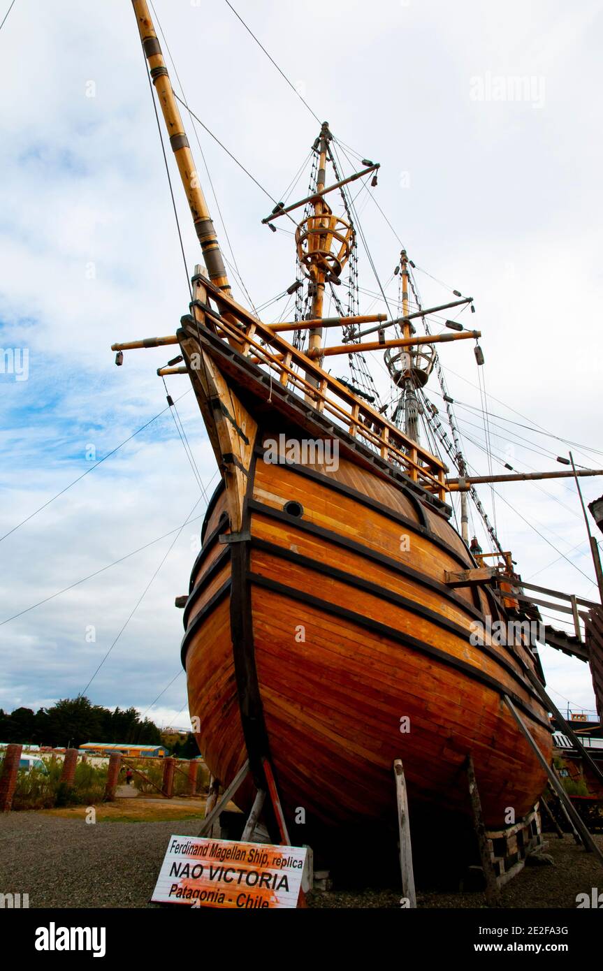 Punta Arenas, Chile - 10. Februar 2015: Magellan Nachbau Schiff im Nao Victoria Museum Stockfoto