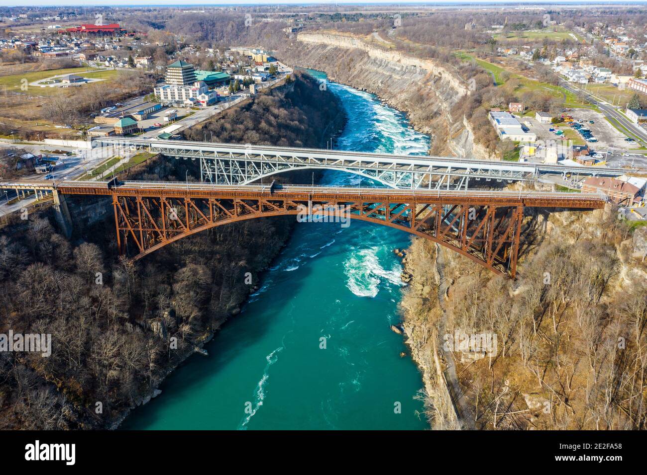 Michigan Central Railway Bridge, Great Gorge Railway Trail und die Lower Steel Arch Bridge zwischen Kanada und den Vereinigten Staaten Stockfoto