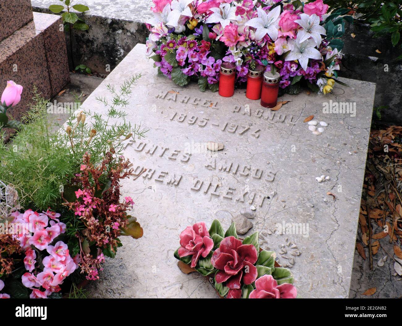 Das Grab von Marcel Pagnol auf dem Friedhof von La Treille, in Marseille (Südostfrankreich) Stockfoto