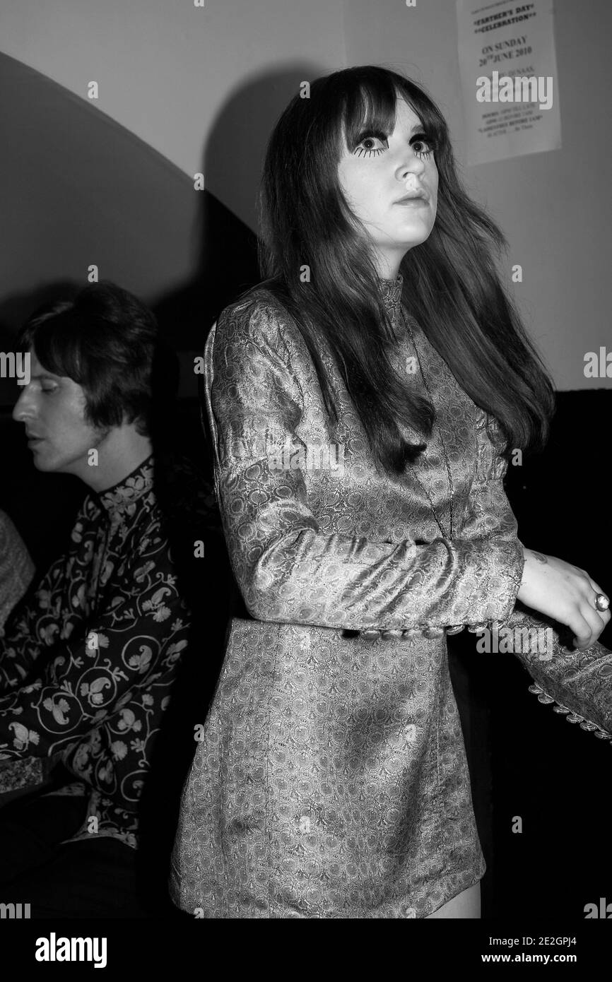 GROSSBRITANNIEN / England / London /Imogen tanzen im Nightclub. Stockfoto