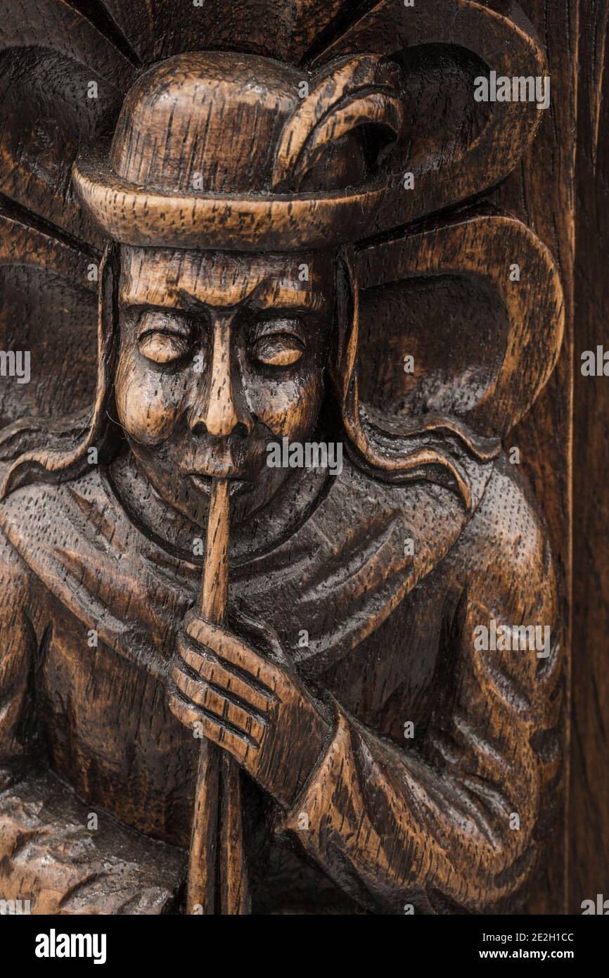 Die geschnitzten Figuren auf Holz, Element der Einrichtung. Stockfoto