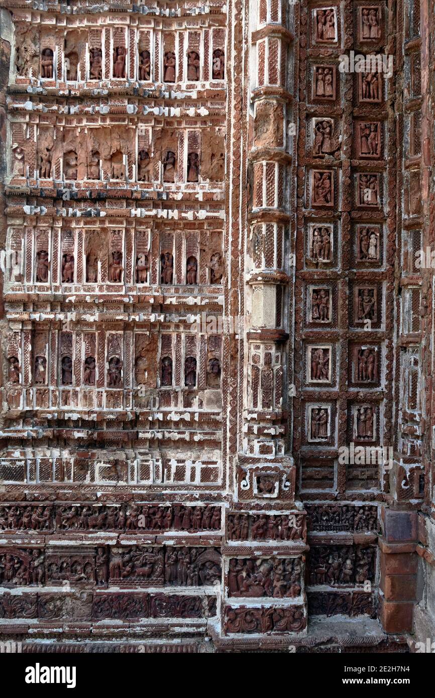 Kalna City, Westbengalen, Indien. Der Krishnachandra Tempel ist ein 25 gefleckte Struktur Tempel, der zwischen 1751-1755 gebaut wurde. Dieser Tempel hat eine Veranda, k Stockfoto