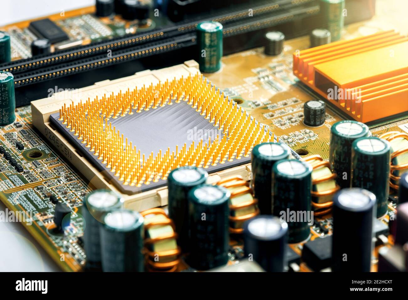 Kondensatoren Motherboard Stockfotos und -bilder Kaufen - Alamy