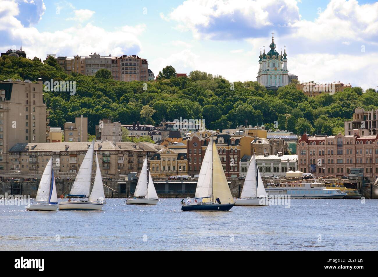 Das Ufer des Flusses Dnipro Stockfoto