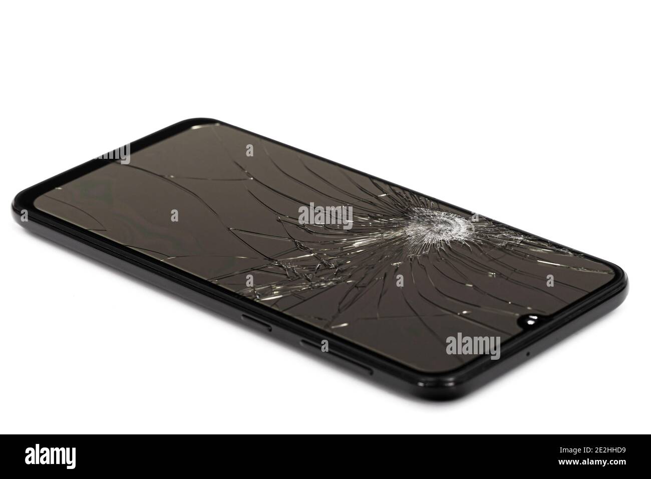 Smartphone mit kaputtem Display, isoliert auf weißem Hintergrund Stockfoto