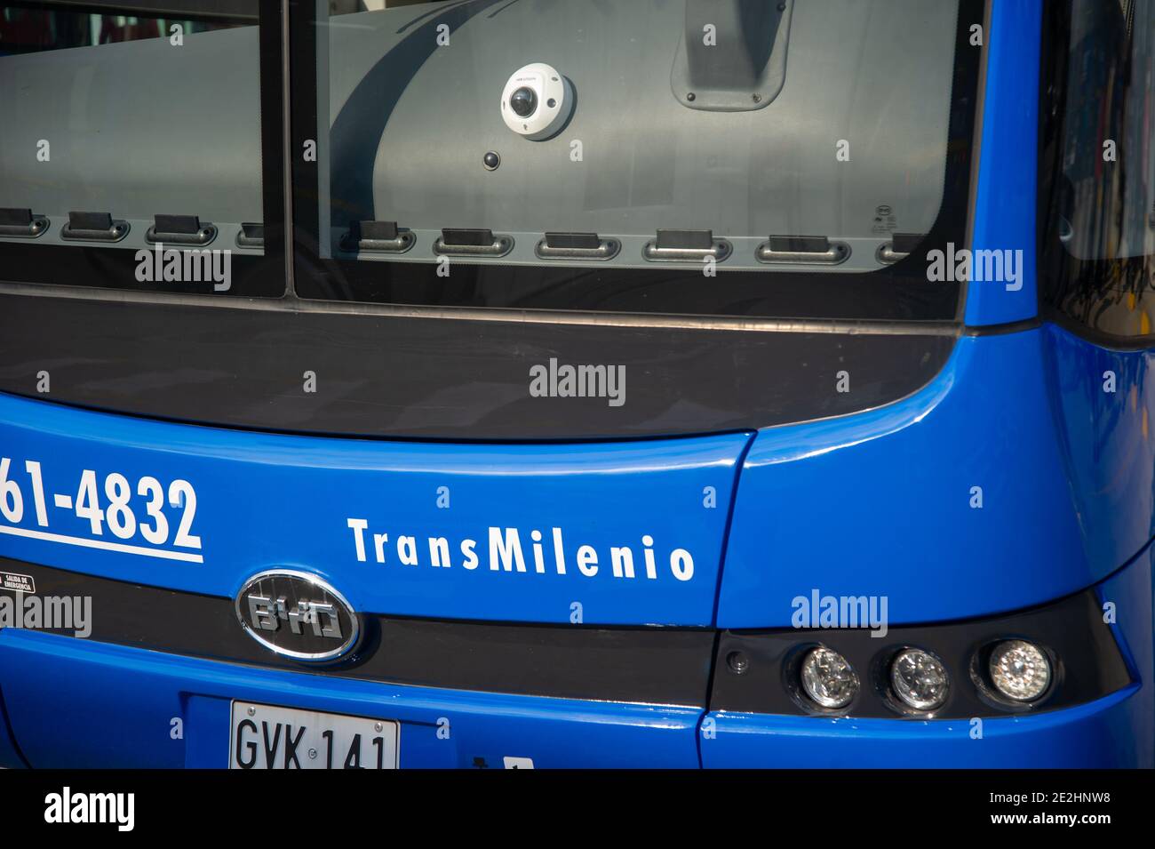 Das öffentliche Verkehrsunternehmen SITP und Transmilenio kaufen 596 neue BYD-Busse aus china, um auf 100% elektrische Busse, die auf den Gebieten von Fontibon, Usme und Perdomo betrieben werden ändern. Am 5. Januar 2020 in Bogota, Kolumbien. Diese Busse sind für 240 Kilometer pro Ladung und es dauert 4 Stunden, um sie an den speziellen Hubs des Energieunternehmens von Bogota, Enel Codensa gebaut zu laden. (Foto von Sebastian Barros Salamanca / Pacific Press/Sipa USA) Stockfoto