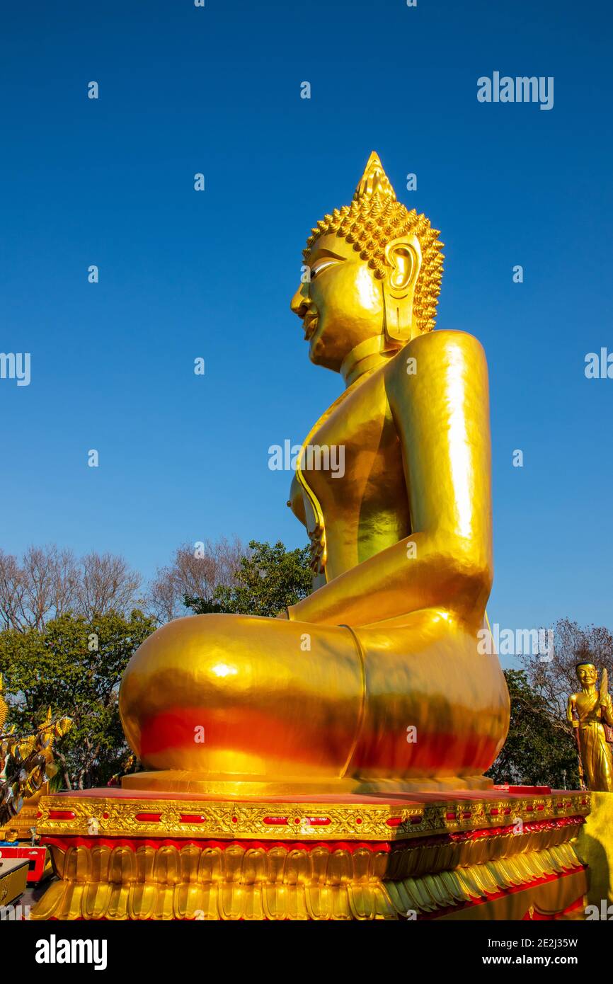 Goldener großer Buddha in Thailand Südostasien Stockfoto