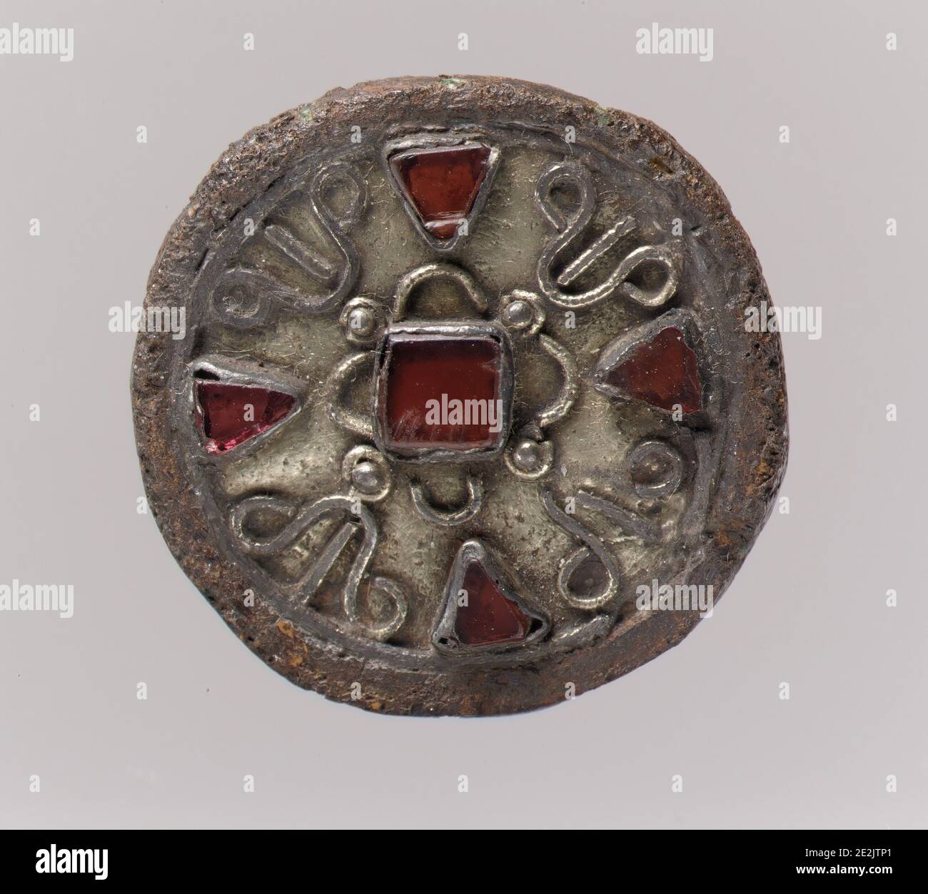 Disk Brooch, fränkisch, Anfang des 7. Jahrhunderts. Stockfoto