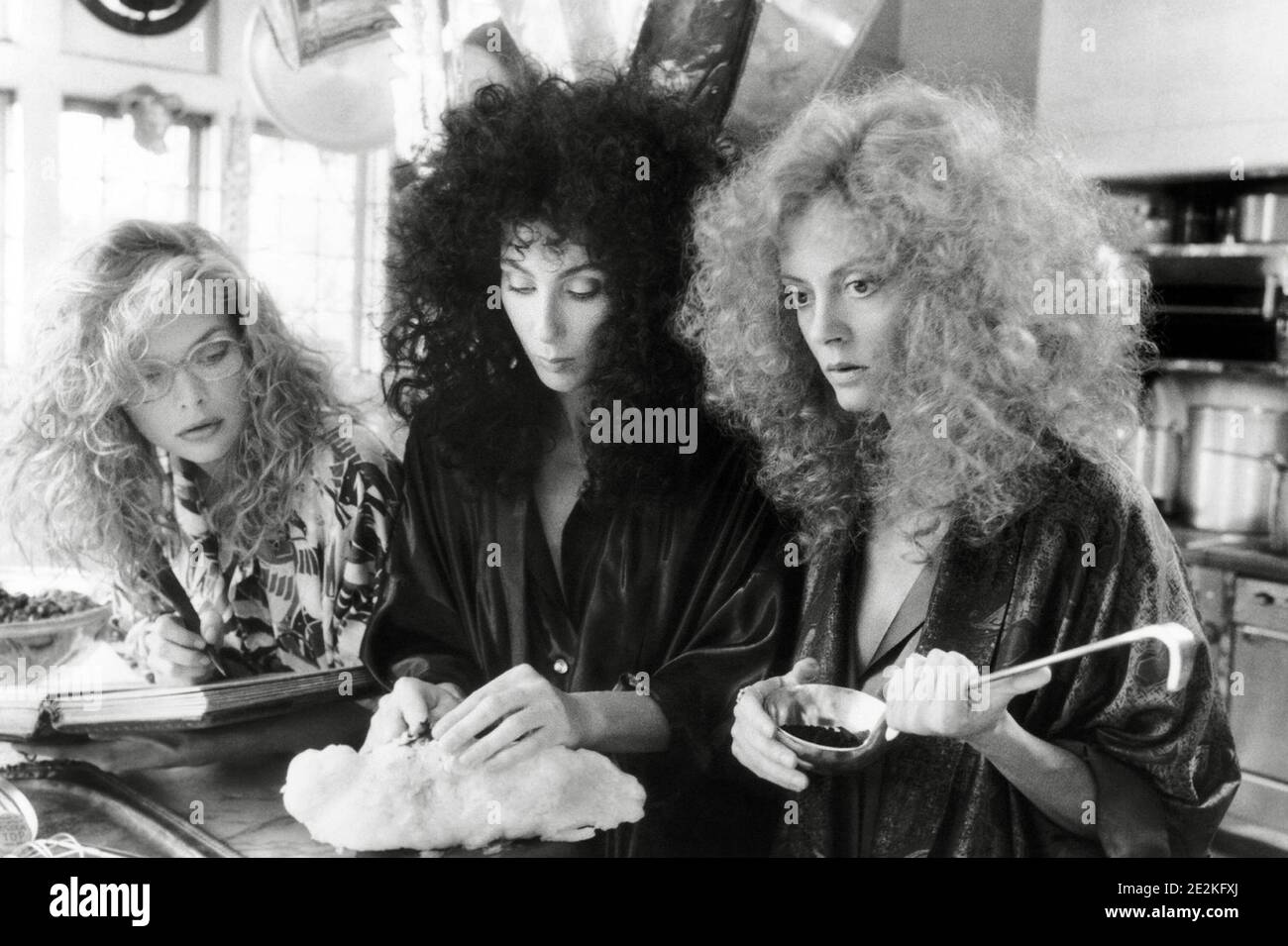 Michelle Pfeiffer, Cher, Susan Sarandon, 'The Witches of Eastwick' (1987) Warner Bros./ Aktenzeichen # 34082-171THA Stockfoto