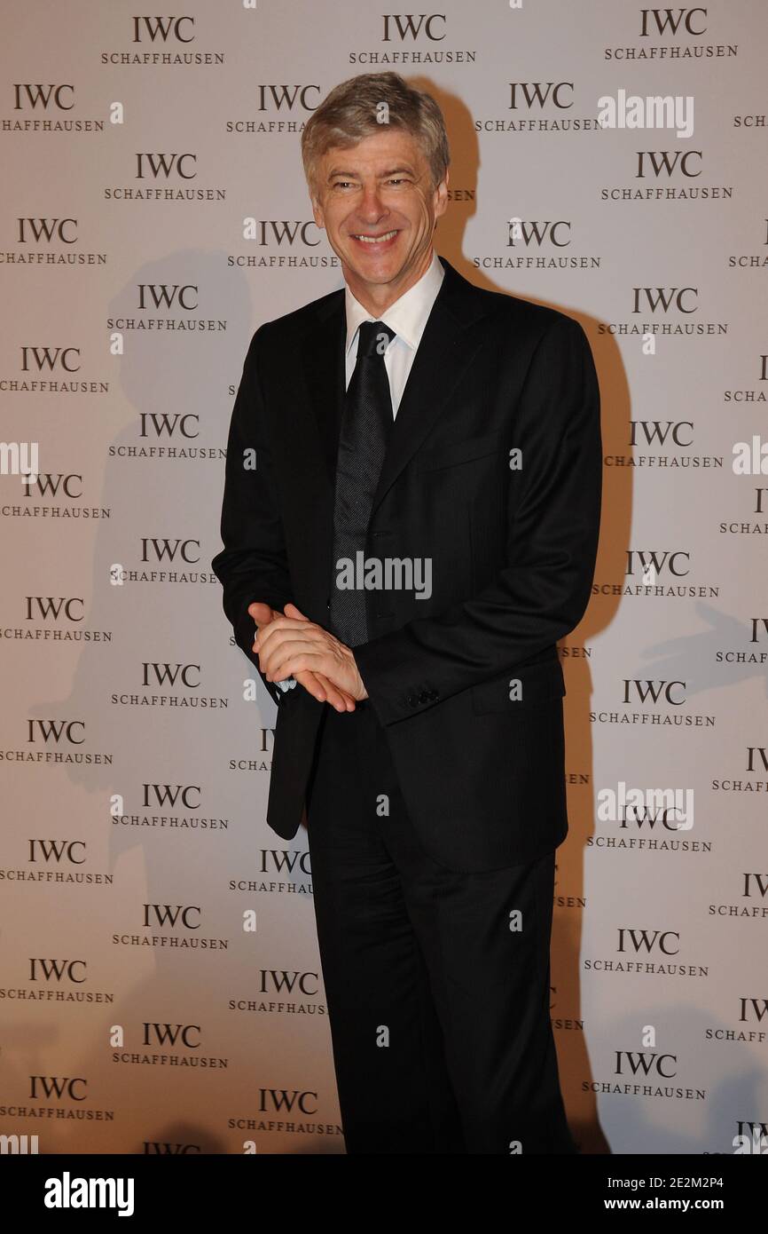 Arsenal-Manager Arsene Wenger beim privaten Dinner-Empfang des IWC Schaffhausen während des Salon International de la Haute Horlogerie im Espace Secheron in Genf, Schweiz, am 19. Januar 2010. Die IWC-Veranstaltung unterstützt den Start der neuen Portugiesischen Sammlung mit einem Themenschwerpunkt auf Navigation und Instrumente für die Navigation. Foto von Loona/ABACAPRESS.COM Stockfoto