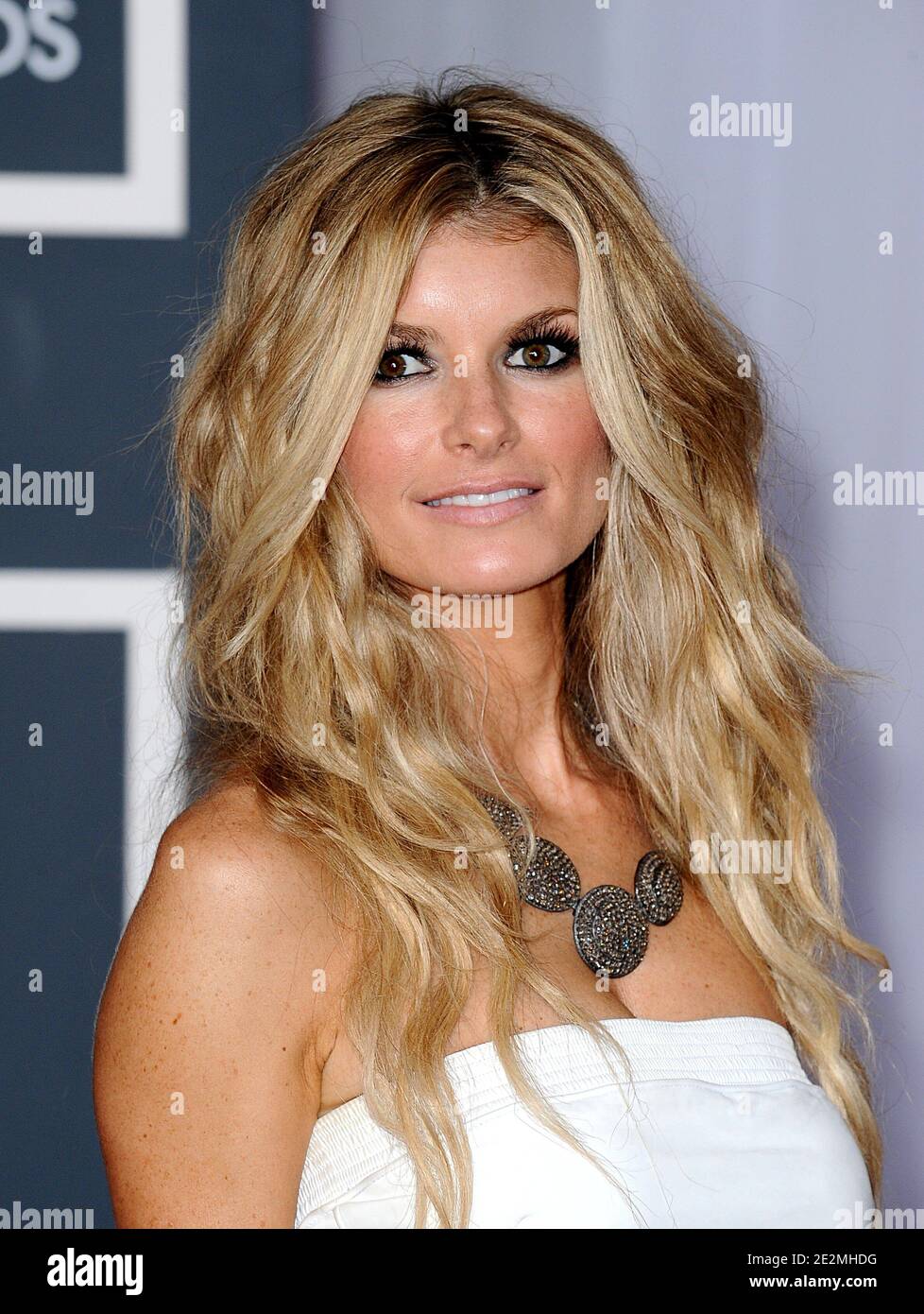 Marisa Miller bei den 52. Jährlichen Grammy Awards, die am 31. Januar 2010 im Staples Center in Los Angeles, CA, USA, verliehen wurden. Foto von Lionel Hahn/ABACAPRESS.COM (im Bild: Marisa Miller) Stockfoto