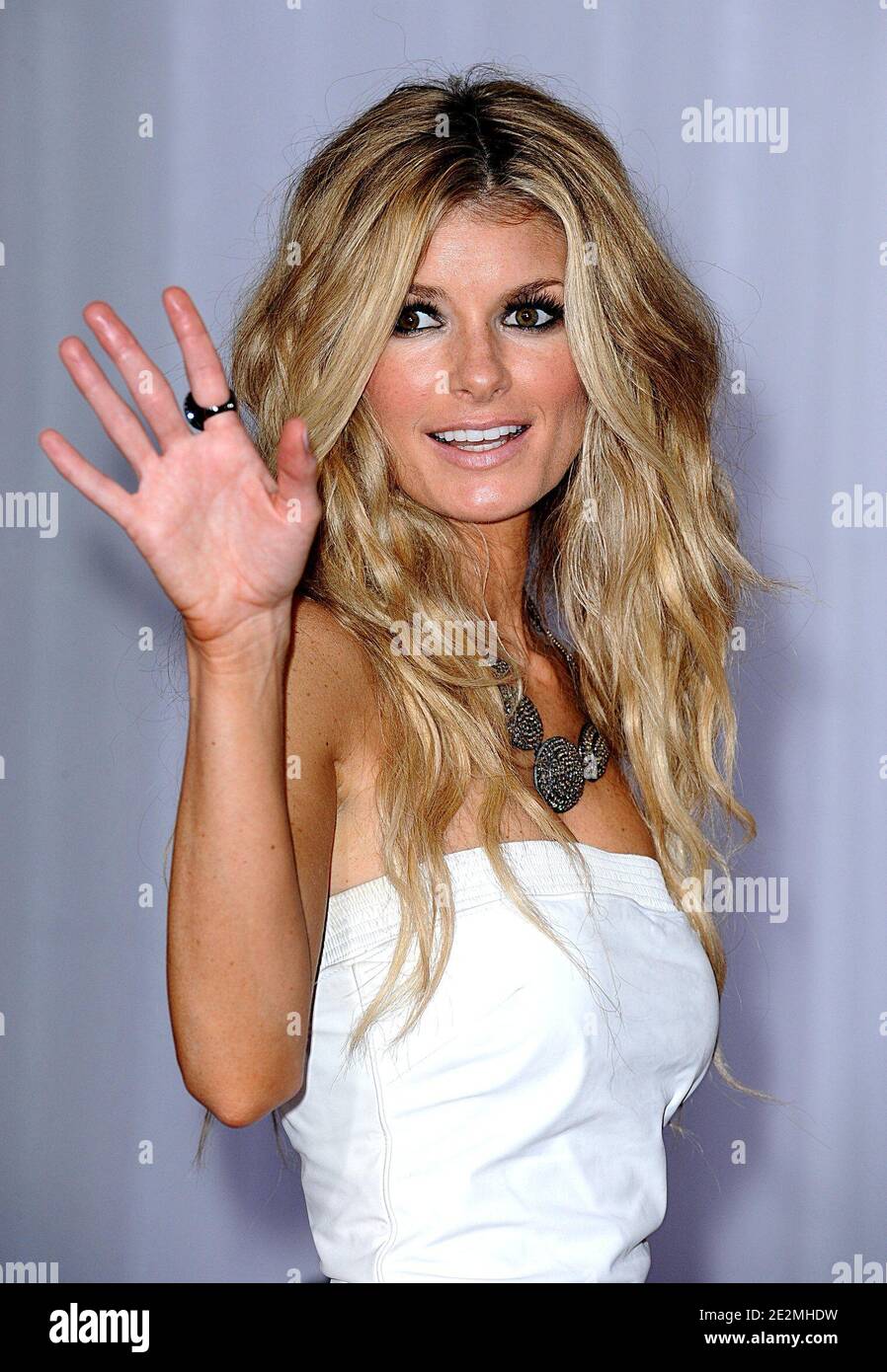 Marisa Miller bei den 52. Jährlichen Grammy Awards, die am 31. Januar 2010 im Staples Center in Los Angeles, CA, USA, verliehen wurden. Foto von Lionel Hahn/ABACAPRESS.COM (im Bild: Marisa Miller) Stockfoto