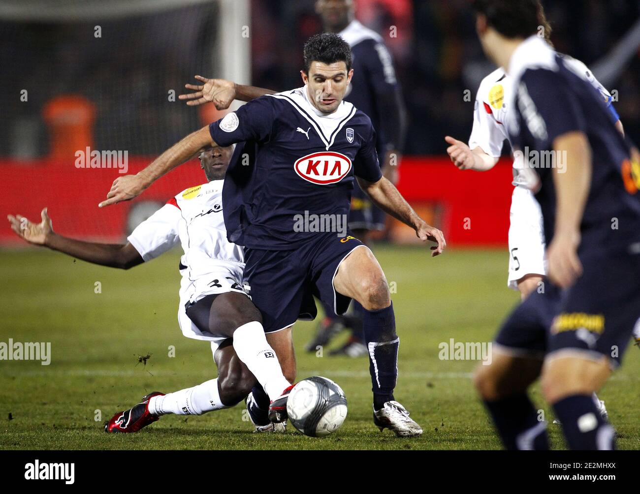 Bordeaux's Fernando Menegazzo während der Französisch First League Soccer Spiel, Girondins deordeaux gegen US Boulogne in Chaban-Delmas Stadion in Bordeaux, Frankreich am 30. Januar 2010. Das Spiel endete in einem Unentschieden von 0-0. Foto von Patrick Bernard/Cameleon/ABACAPRESS.COM Stockfoto