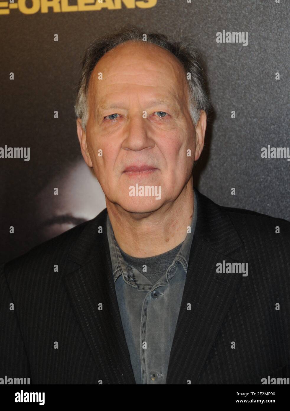 Regisseur Werner Herzog posiert auf einer Fotozelle, um seinen neuen Film 'Bad Lieutenant, Escale a la Nouvelle Orleans' zu präsentieren, der am 8. Februar 2010 im Costes Hotel in Paris, Frankreich, stattfand. Phto von Nicolas Briquet/ABACAPRESS.COM Stockfoto
