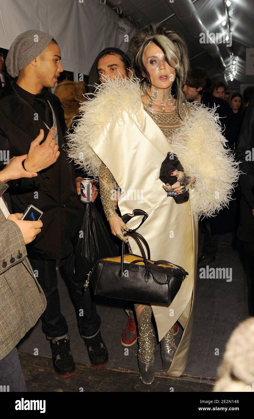 Daphne Guinness Stockfotos Und Bilder Kaufen Alamy