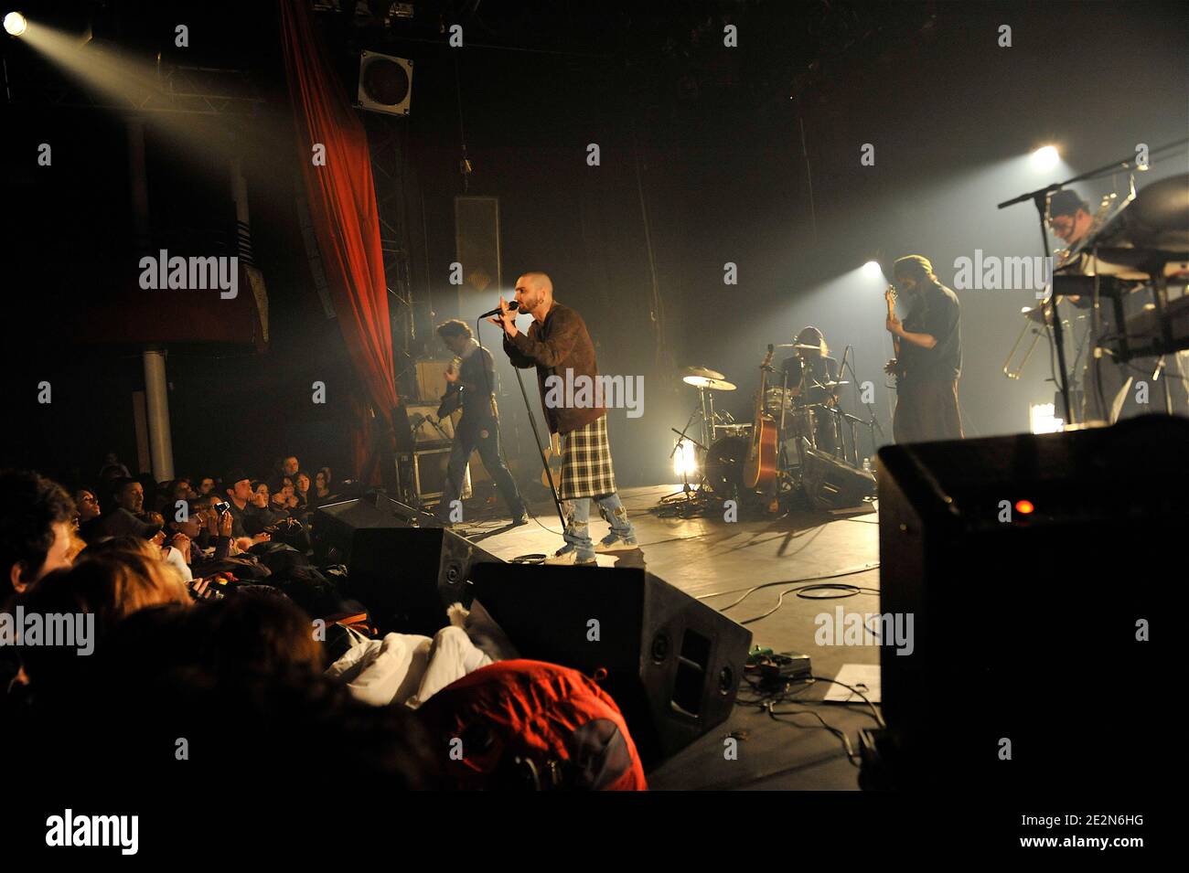 M6 TV Reality Show 'La Nouvelle Star' 2009 Gewinner, Soan, tritt im Konzert in Le Bataclan in Paris, Frankreich, am 17. Februar 2010. Foto von Tiger/ABACAPRESS.COM Stockfoto