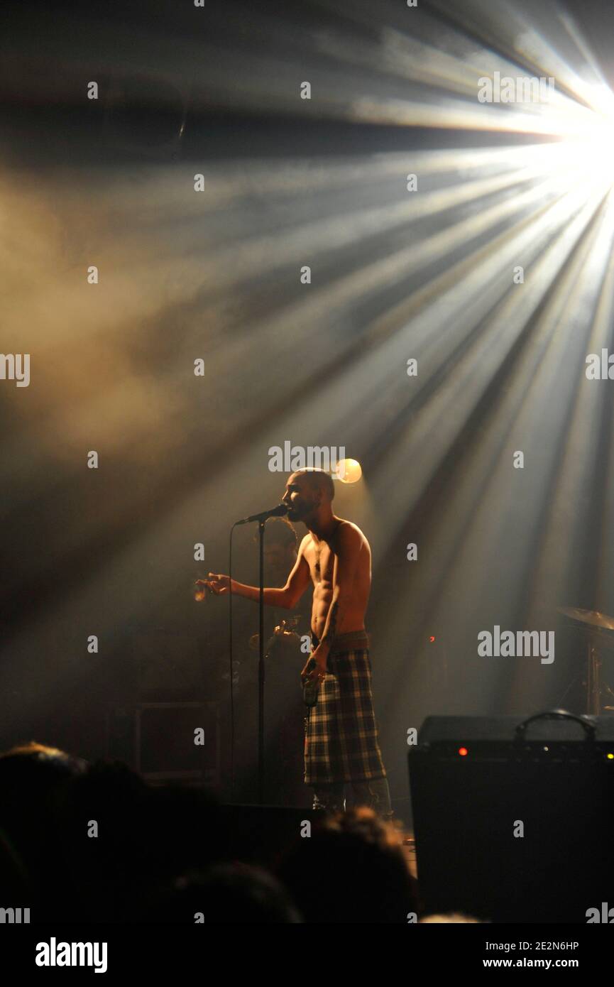 M6 TV Reality Show 'La Nouvelle Star' 2009 Gewinner, Soan, tritt im Konzert in Le Bataclan in Paris, Frankreich, am 17. Februar 2010. Foto von Tiger/ABACAPRESS.COM Stockfoto