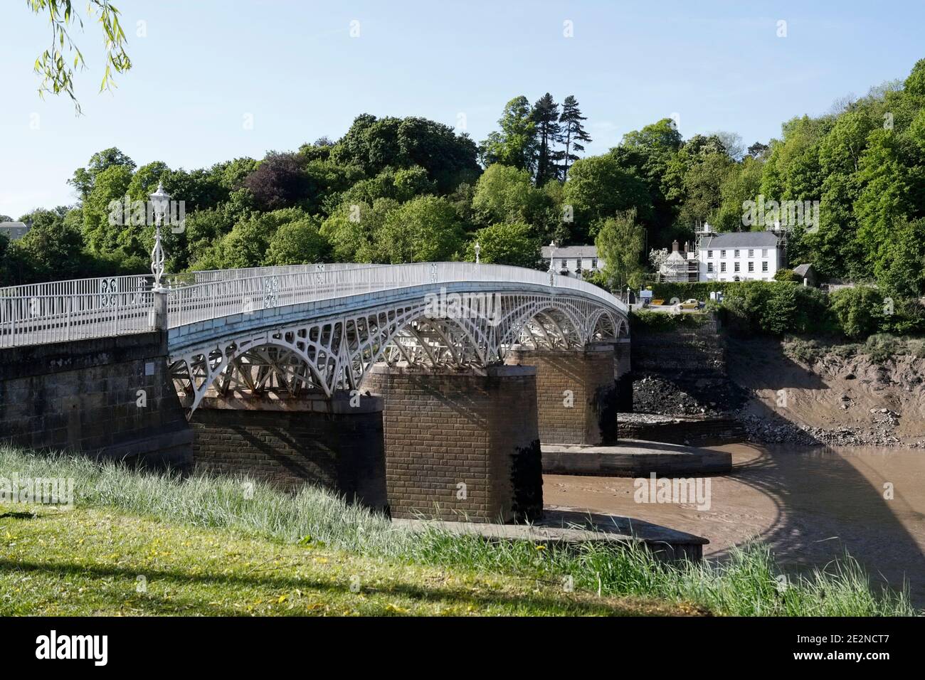 Eiserne Brücke über den Fluss Wye bei Chepstow, der Grenze zwischen England und Wales Großbritannien Englisch Walisisch Grenzbau Grad I Stockfoto