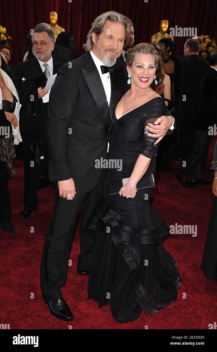 Susan Geston und Jeff Bridges kommen bei der 82. Academy Awards Zeremonie, die am 07. Spiel 2010 im Kodak Theater in Los Angeles, CA, USA, stattfand. Foto von Lionel Hahn/ABACAPRESS.COM (im Bild: Susan Geston, Jeff Bridges) Stockfoto