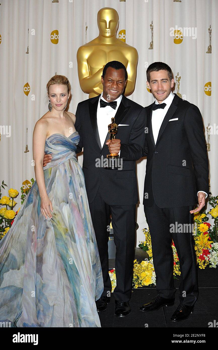 Geoffrey Fletcher (Mitte) mit dem Preis für adaptiertes Drehbuch für kostbares und überreicht von Rachel McAdams (links) und Jake Gyllenhaal (rechts) bei den 82. Academy Awards, die am 07. Spiel 2010 im Kodak Theater in Los Angeles, CA, USA, ausgetragen wurden. Foto von Lionel Hahn/ABACAPRESS.COM (im Bild: Rachel McAdams, Geoffey Fletcher, Jake Gyllenhaal) Stockfoto