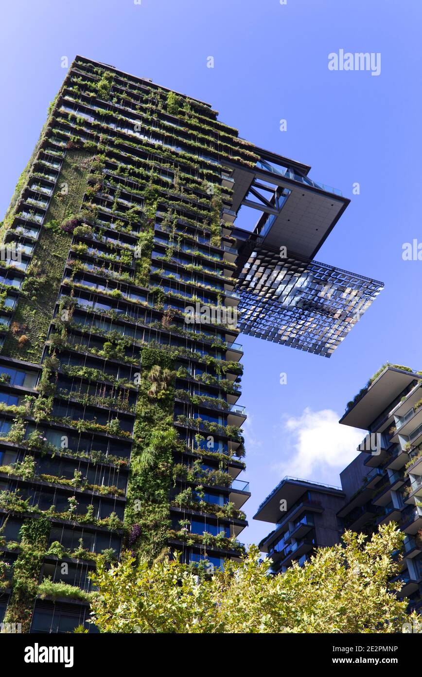 One Central Park ist ein preisgekröntes, gemischtes Gebäude mit vertikaler Ausrichtung Hängende Gärten in Ultimo Sydney New South Wales Australien Stockfoto