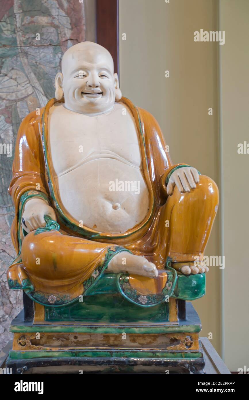 Statue des Budai Lachenden Buddha, British Museum, London, England, Großbritannien Stockfoto