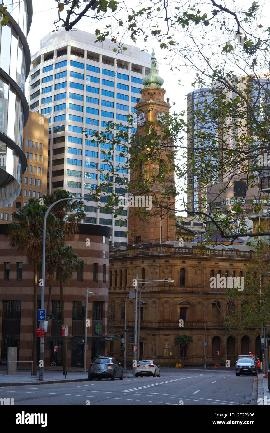 Das Lands Department Building (1890) in der Bridge Street, einem der Wahrzeichen Sydneys, wurde vom Kolonialarchitekten James Barnett New South entworfen Stockfoto