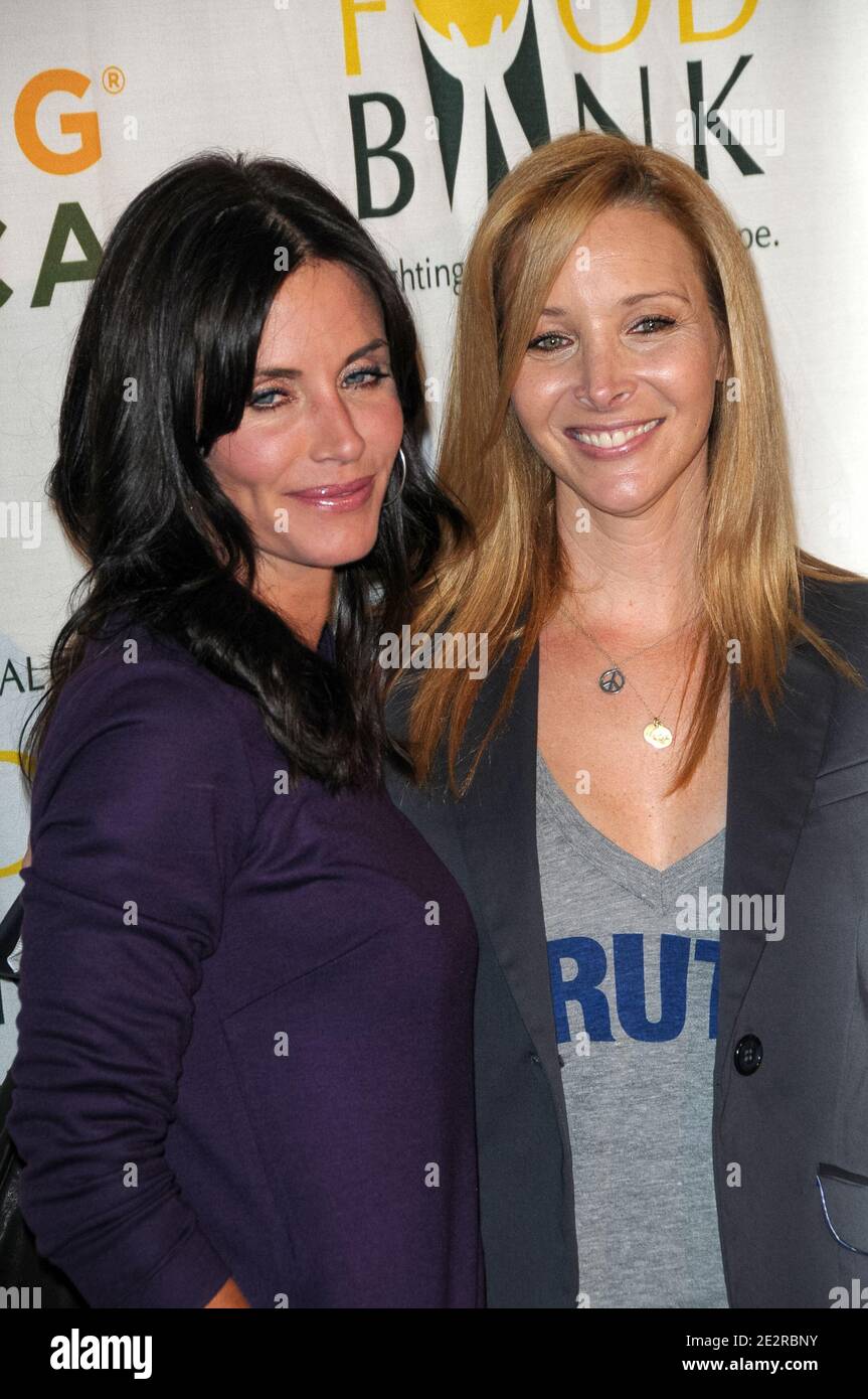 Courteney Cox-Arquette und Lisa Kudrow bei Rock A Little, Feed A Lot Benefizkonzert im Club Nokia am 09.29, 2009 in Los Angeles, ca. Stockfoto
