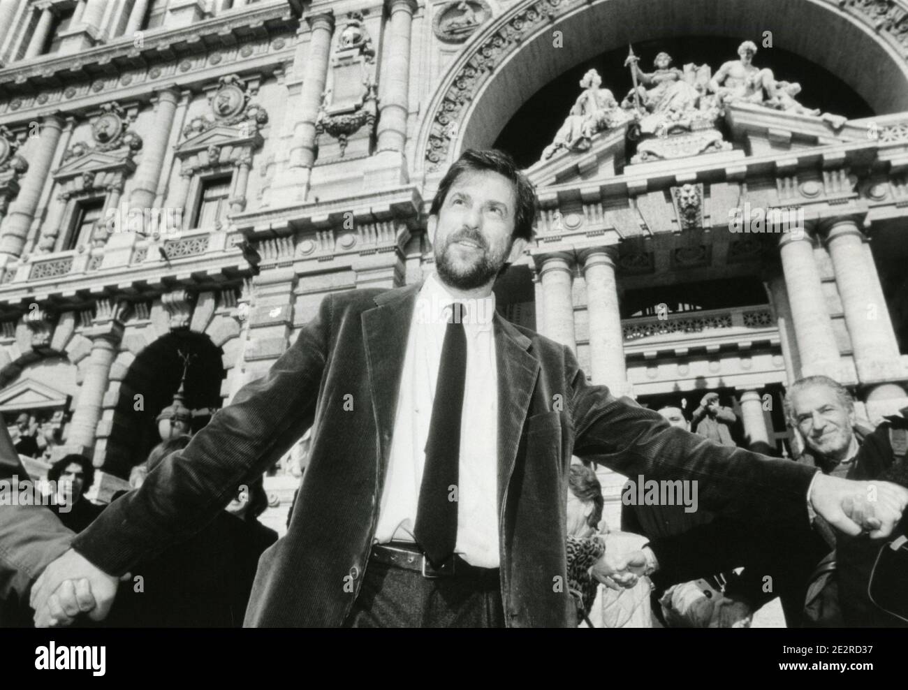 Der italienische Politiker und Filmemacher Nanni Moretti im girotondo der Justiz, Rom, Italien 2002 Stockfoto